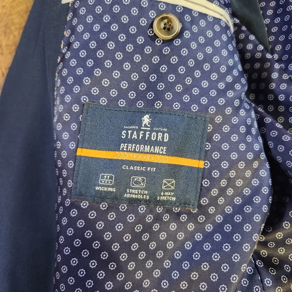 Stafford Performance Travel Blazer Men's 42S Blue Lightweight Stretch Sport Coat - Picture 4 of 9